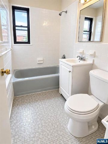295 Essex Street 295A, Hackensack, NJ 07601