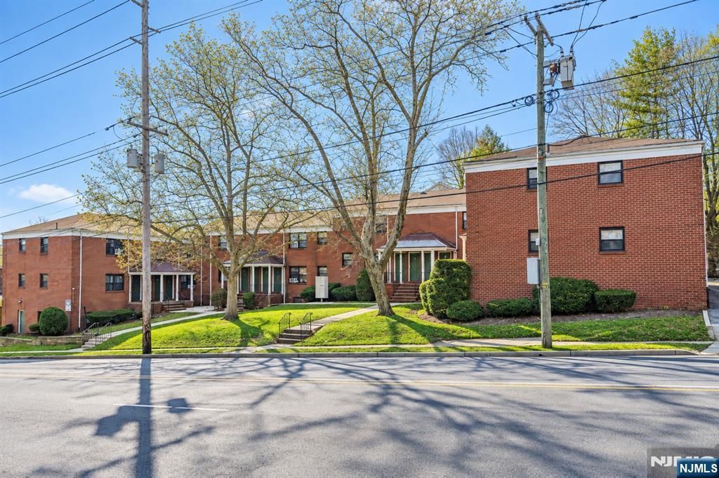 295 Essex Street 295A, Hackensack, NJ 07601