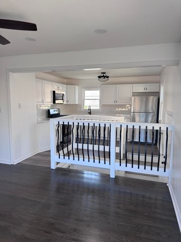 3944 S Grover Avenue, Hammond, IN 46327