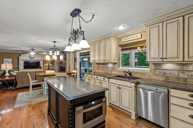 960 Shell Cracker Lane, Cohutta, GA 30710