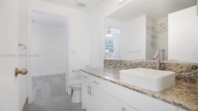 1492 Veracruz Lane 4-4, Weston, FL 33327