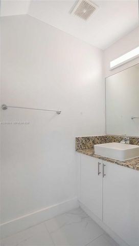 1492 Veracruz Lane 4-4, Weston, FL 33327