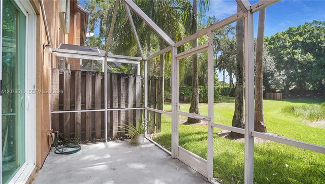 1492 Veracruz Lane 4-4, Weston, FL 33327