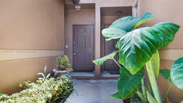 1492 Veracruz Lane 4-4, Weston, FL 33327