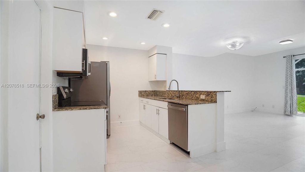 1492 Veracruz Lane 4-4, Weston, FL 33327