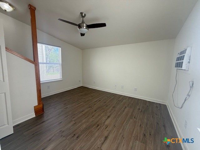 527 W San Antonio Street 2, San Marcos, TX 78666