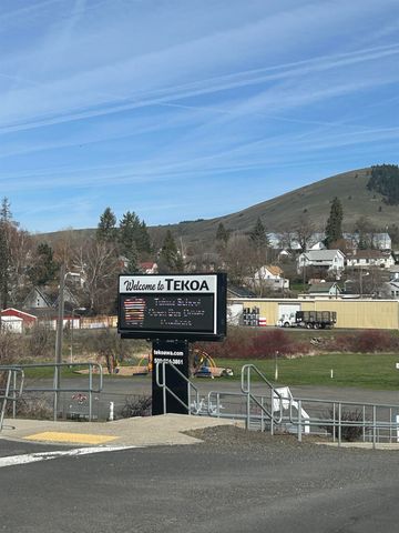 204 N Howard St, Tekoa, WA 99033