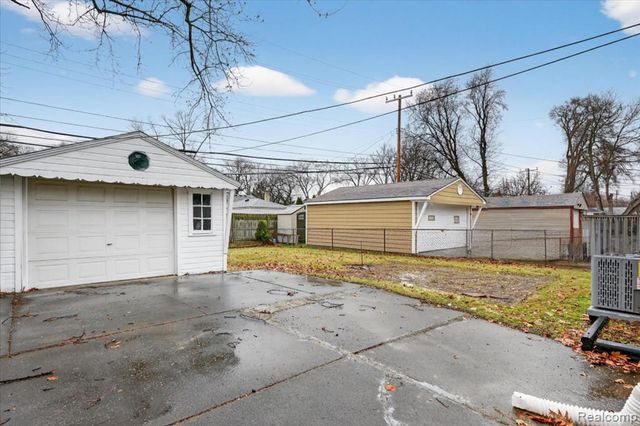 12843 Lenore, Redford, MI 48239