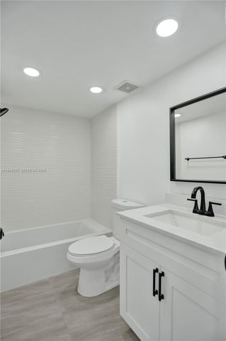 2771 Taft St 409, Hollywood, FL 33020