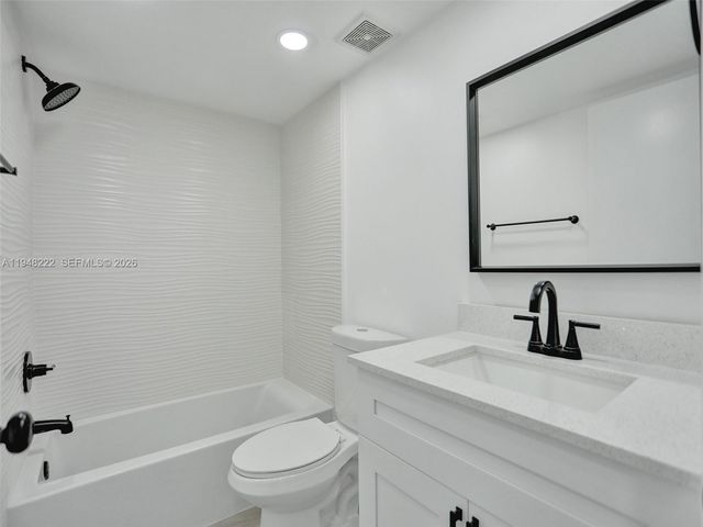 2771 Taft St 409, Hollywood, FL 33020