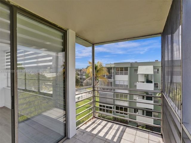 2771 Taft St 409, Hollywood, FL 33020