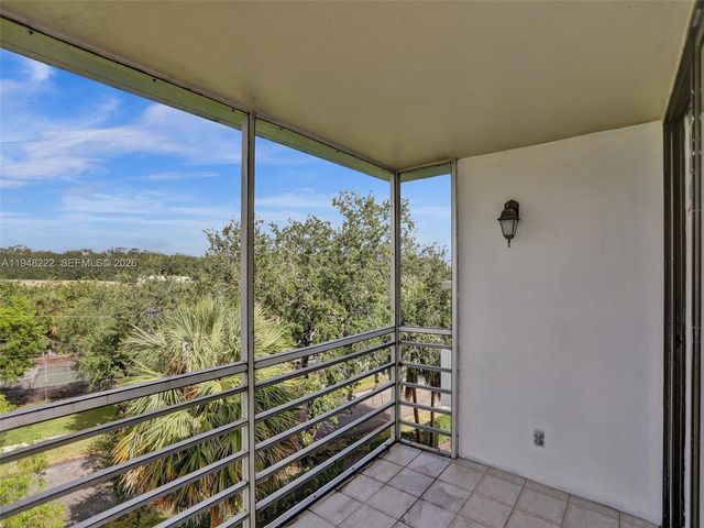 2771 Taft St 409, Hollywood, FL 33020