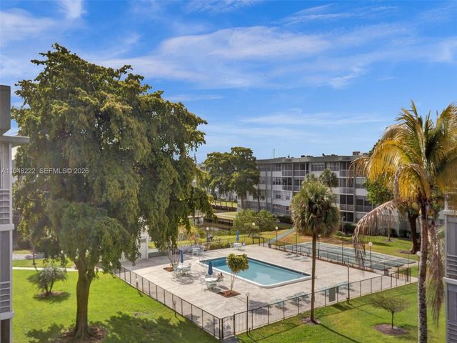 2771 Taft St 409, Hollywood, FL 33020