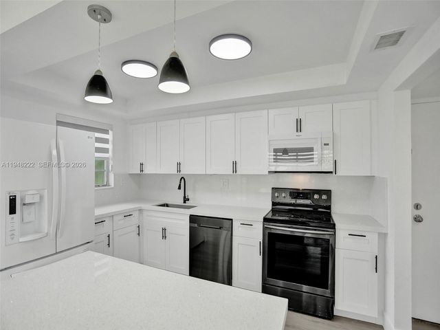 2771 Taft St 409, Hollywood, FL 33020