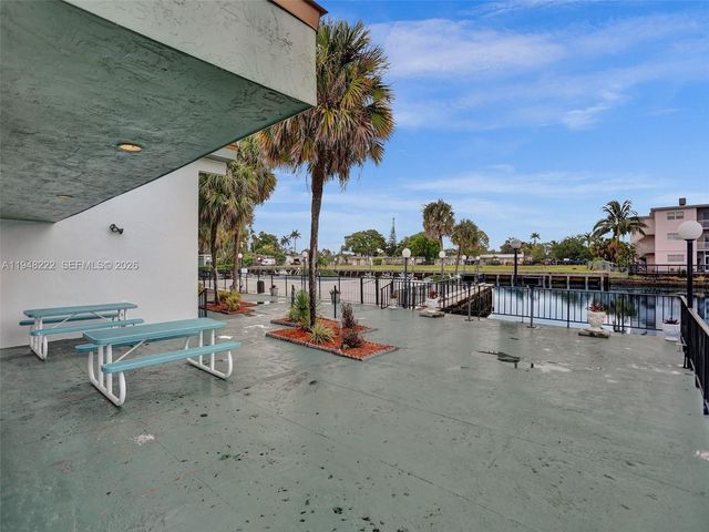 2771 Taft St 409, Hollywood, FL 33020