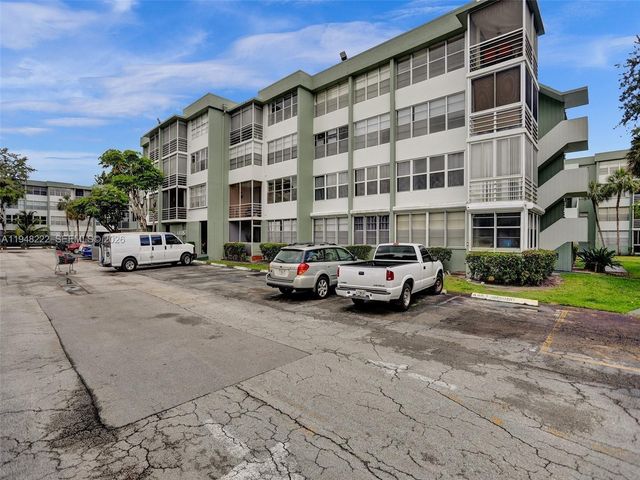 2771 Taft St 409, Hollywood, FL 33020