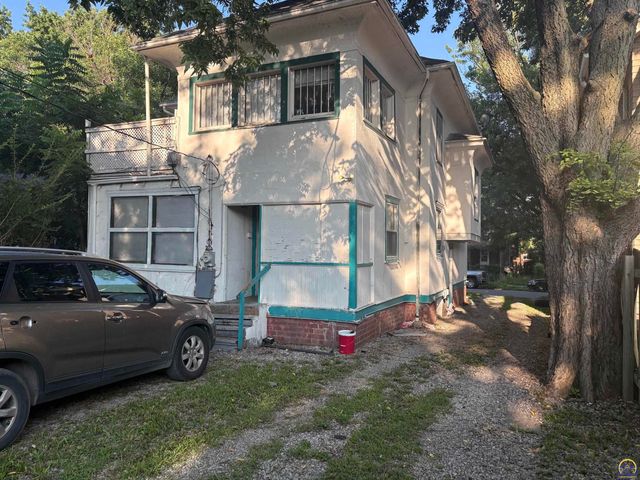 1252 SW Mulvane ST, Topeka, KS 66604