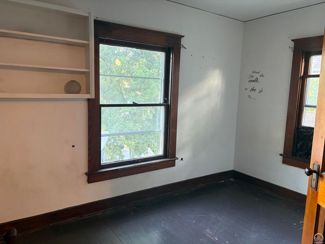 1252 SW Mulvane ST, Topeka, KS 66604