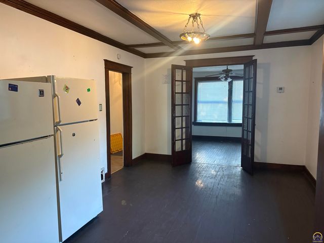 1252 SW Mulvane ST, Topeka, KS 66604
