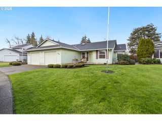 2744 DAYNA Ln, Eugene, OR 97408