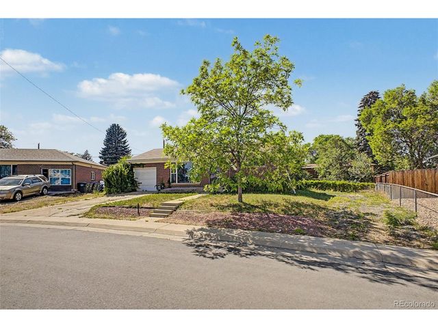 10693 Loren Ln, Denver, CO 80233