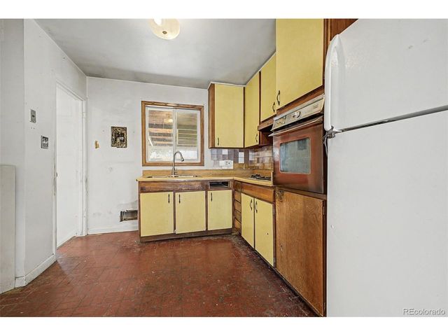 10693 Loren Ln, Denver, CO 80233