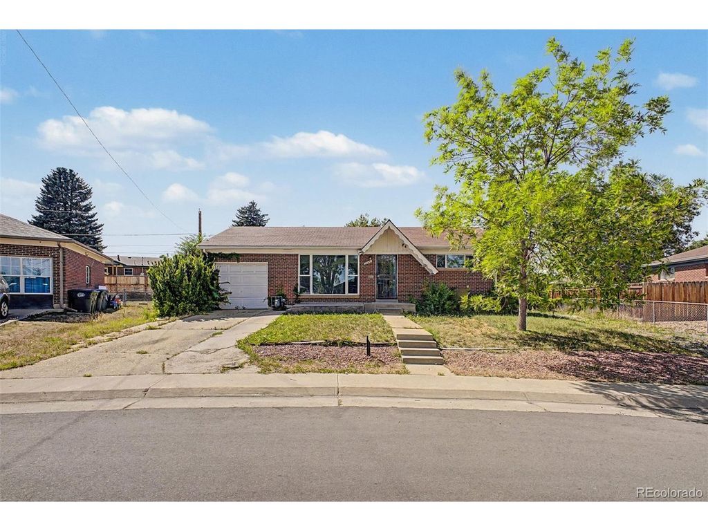 10693 Loren Ln, Denver, CO 80233