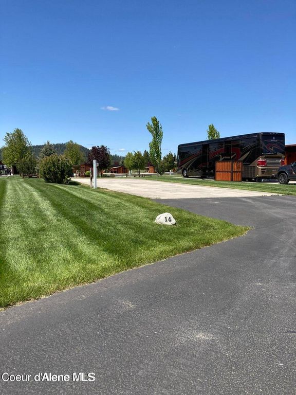 14 Sandtrap LN, Blanchard, ID 83804 photo 2