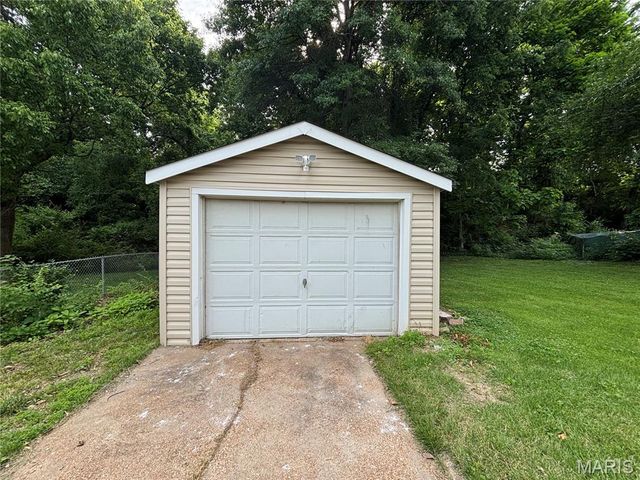3649 E Edgar Avenue, Bel Ridge, MO 63121