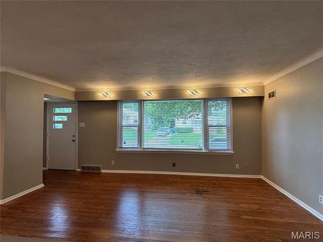 3649 E Edgar Avenue, Bel Ridge, MO 63121