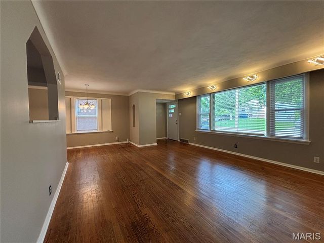 3649 E Edgar Avenue, Bel Ridge, MO 63121