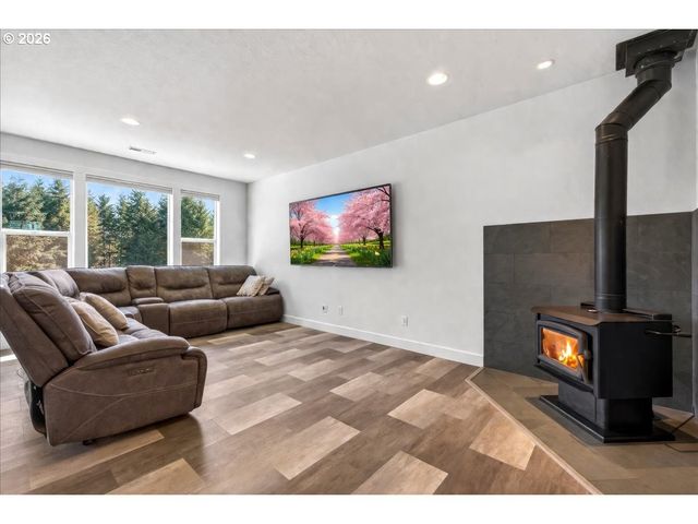 1023 SPIRIT LAKE Hwy, Castle Rock, WA 98611