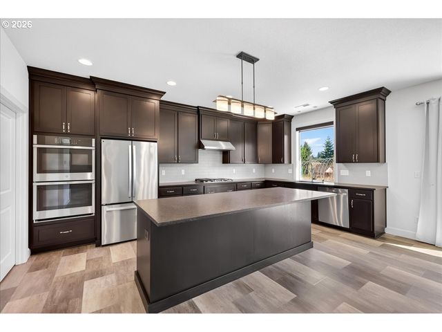 1023 SPIRIT LAKE Hwy, Castle Rock, WA 98611