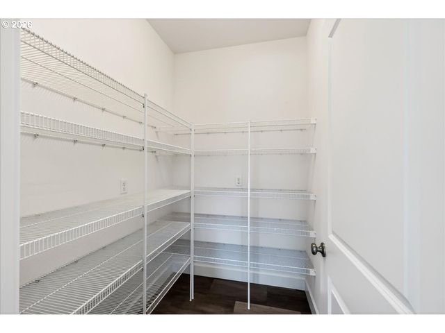 1023 SPIRIT LAKE Hwy, Castle Rock, WA 98611