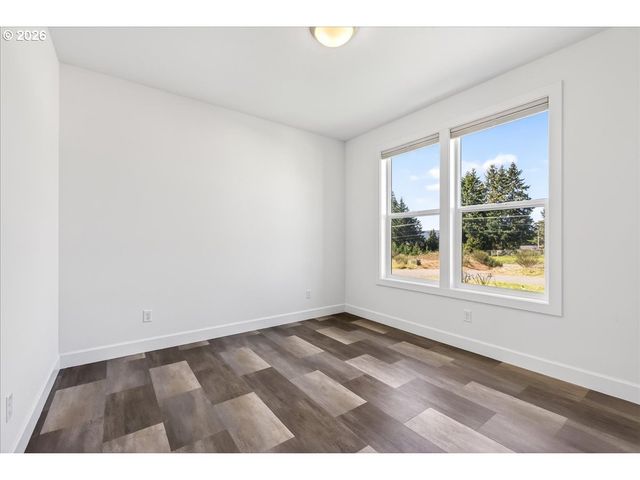 1023 SPIRIT LAKE Hwy, Castle Rock, WA 98611