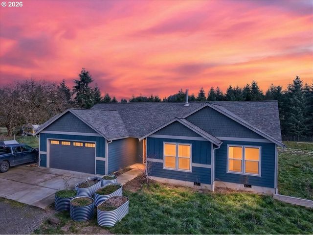 1023 SPIRIT LAKE Hwy, Castle Rock, WA 98611