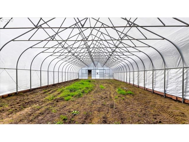 1023 SPIRIT LAKE Hwy, Castle Rock, WA 98611