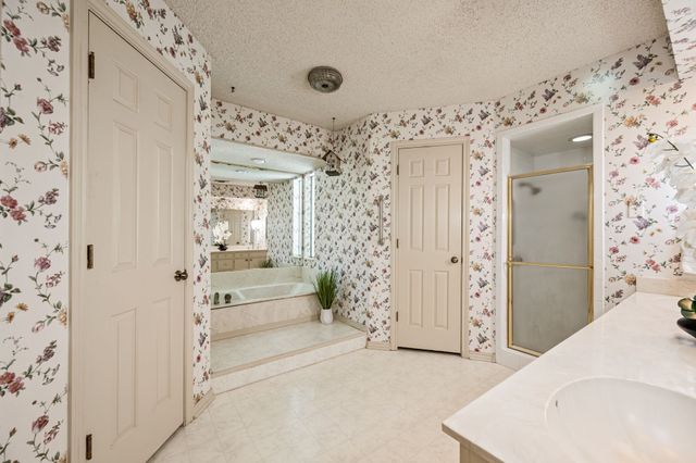 4321 Waycross Drive, Arlington, TX 76016