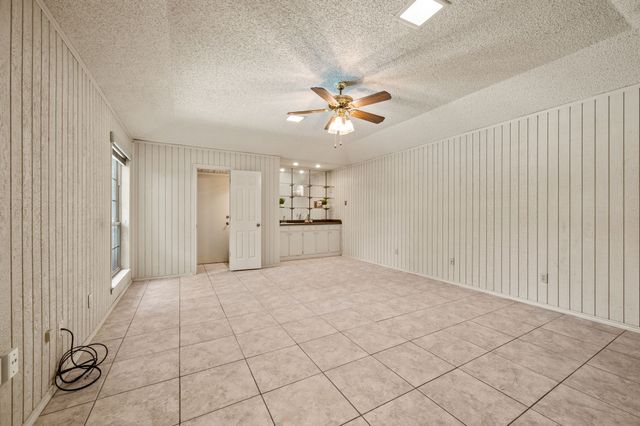 4321 Waycross Drive, Arlington, TX 76016