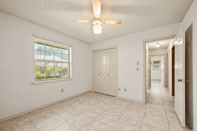 4321 Waycross Drive, Arlington, TX 76016