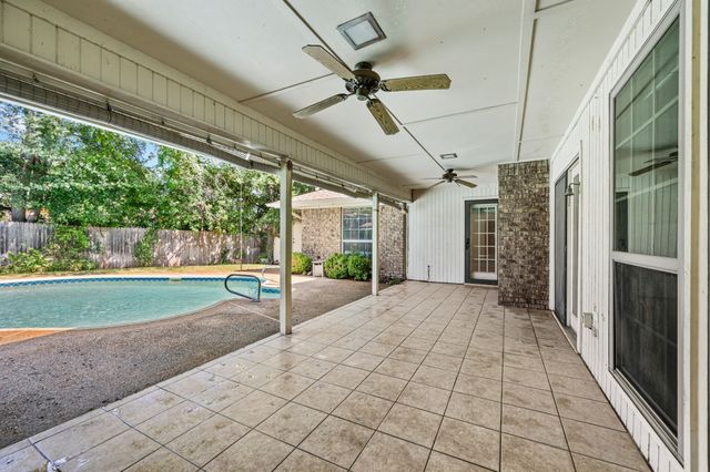 4321 Waycross Drive, Arlington, TX 76016