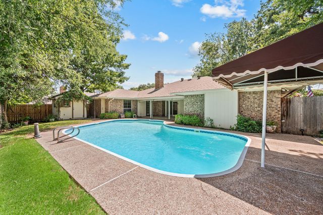 4321 Waycross Drive, Arlington, TX 76016