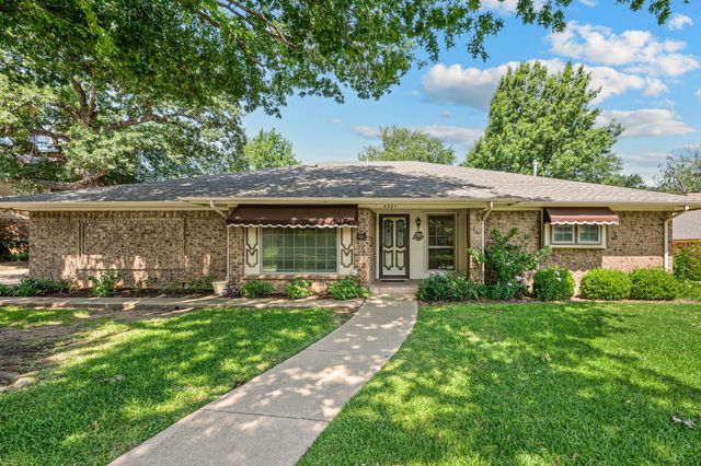 4321 Waycross Drive, Arlington, TX 76016