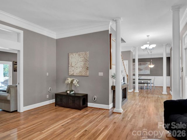 209 37th Avenue Place NW, Hickory, NC 28601