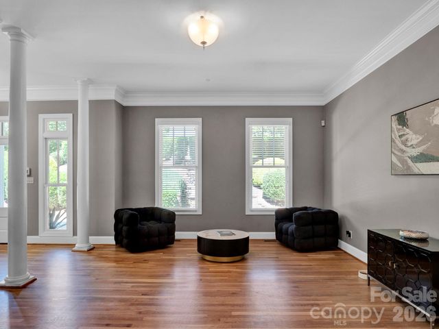 209 37th Avenue Place NW, Hickory, NC 28601