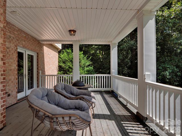 209 37th Avenue Place NW, Hickory, NC 28601