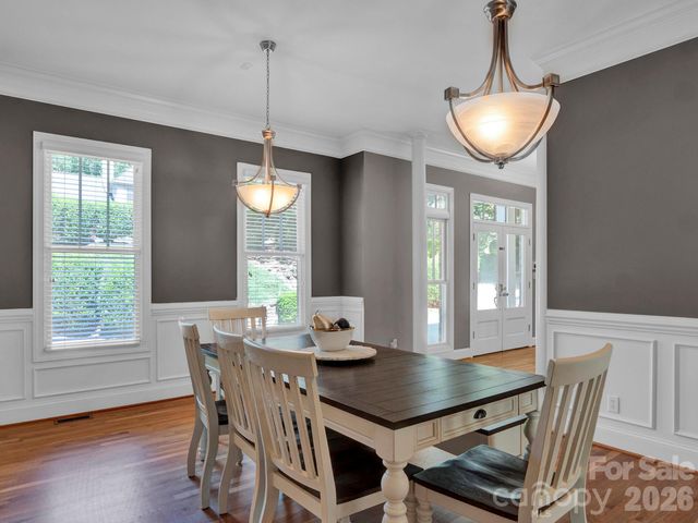 209 37th Avenue Place NW, Hickory, NC 28601