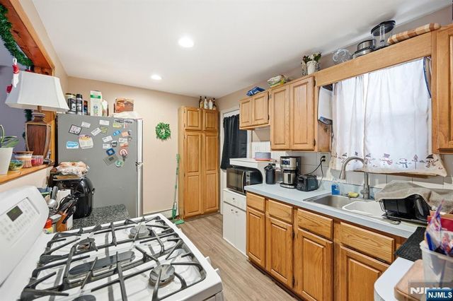 12 Quill Street, West Milford, NJ 07480