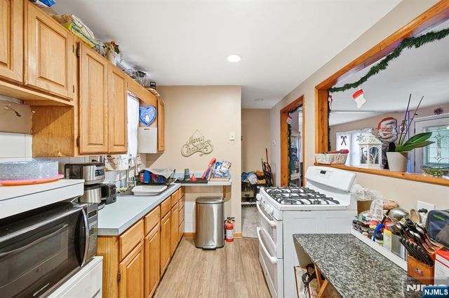 12 Quill Street, West Milford, NJ 07480