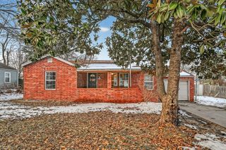 2801 W Washita Street, Springfield, MO 65807